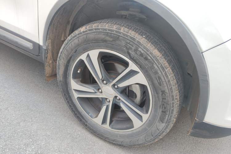 Used Yema T70 2016 Upgraded Model 1.5T Manual Luxury Version Right Front Wheel Hub