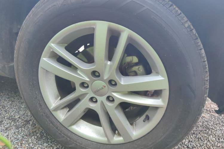 Used Yema T70 2016 Upgraded Model 1.8L Manual Comfort Version Right Front Wheel Hub
