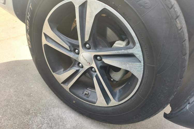 Used Yema T70 2016 Upgraded Model 1.8T CVT Flagship Edition Right Front Wheel Hub