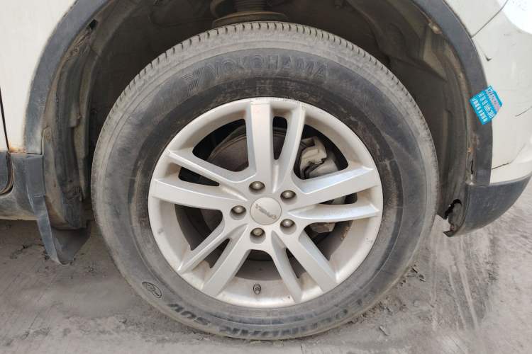 Used Yema T70 2016 Upgraded Model 1.8L Manual Comfort Version Right Front Wheel Hub