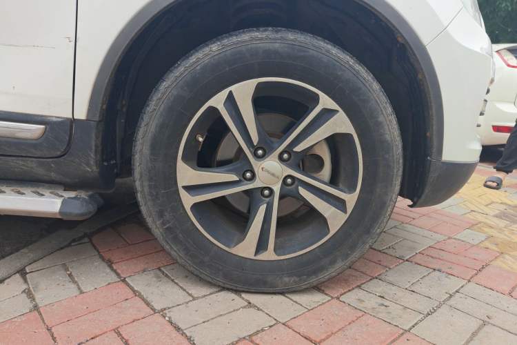 Used Yema T70 2016 1.8T CVT Elegant Model Right Front Wheel Hub