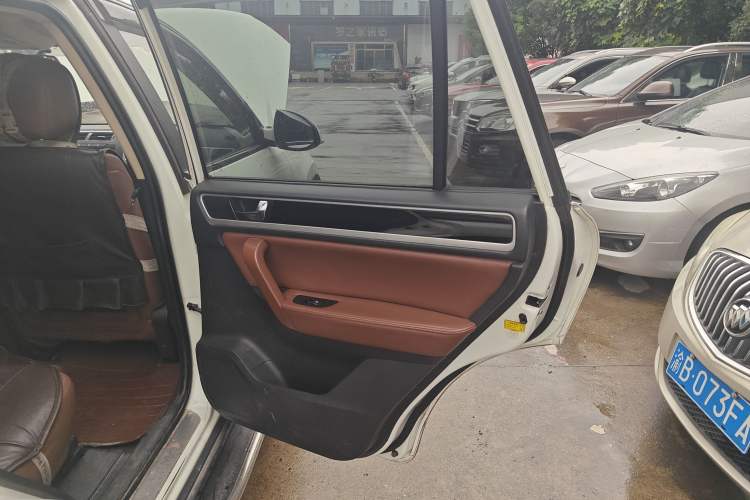 Used Yema T70 2016 1.8L Manual Elite Version Right Rear Door Interior