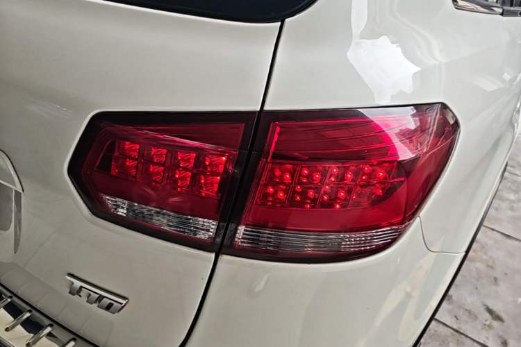 Used Yema T70 2016 1.8L Manual Elite Version Right Rear Taillight