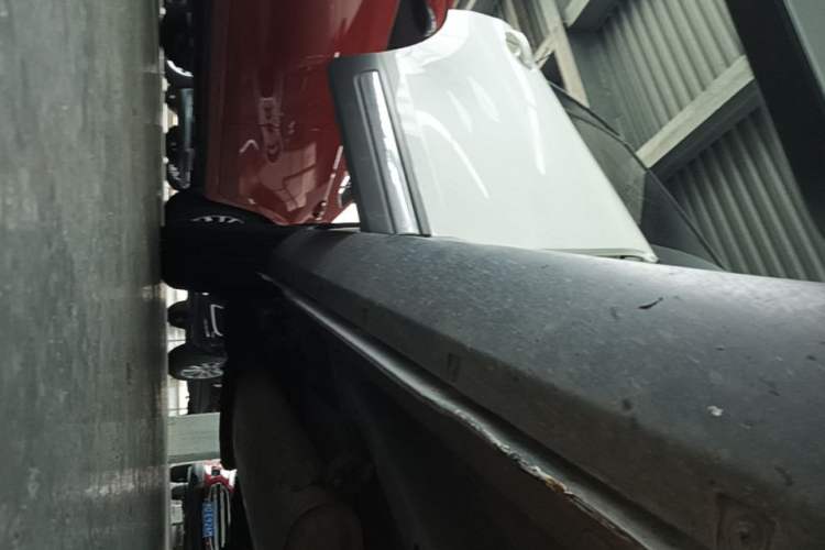 Used Yema T70 2016 1.8T CVT Elegant Model Right Side Sill