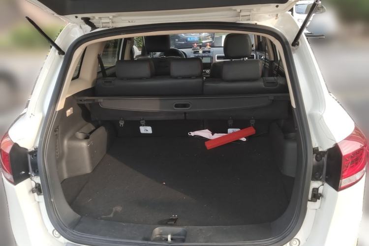 Used Yema T70 2016 1.8T CVT Elegant Model Trunk