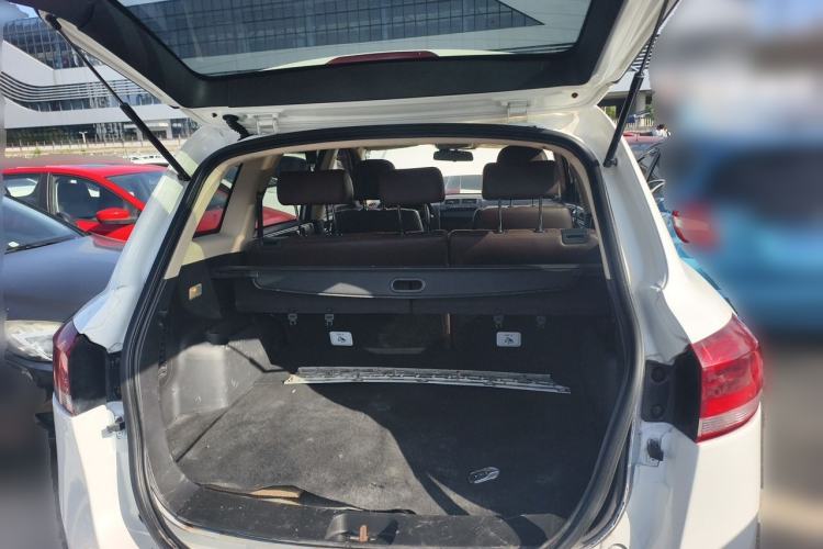 Used Yema T70 2016 Upgraded Model 1.8T CVT Flagship Edition Trunk