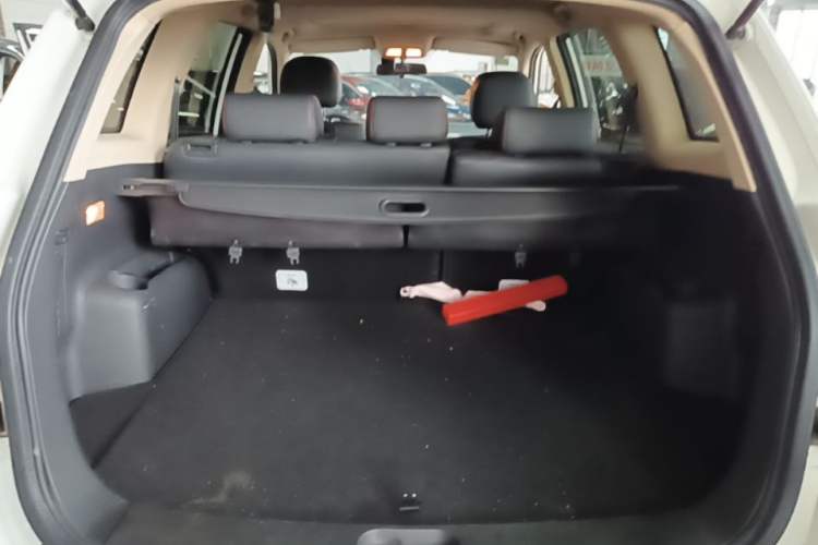 Used Yema T70 2016 1.8T CVT Elegant Model Trunk