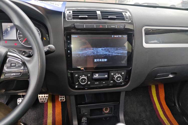 Used Yema T70 2016 Upgraded Model 1.5T Manual Luxury Version Audio And AC Panel