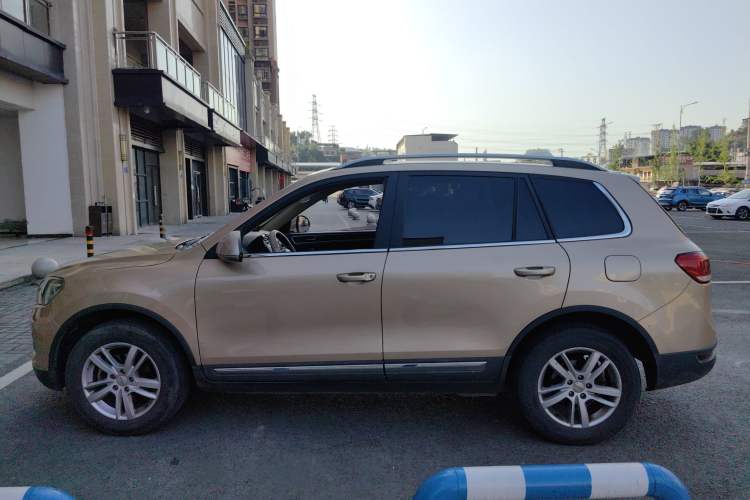 Used Yema T70 2016 1.8T CVT Elegant Model Exterior 3