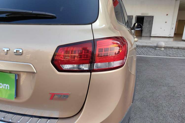 Used Yema T70 2016 1.8T CVT Elegant Model Exterior 6