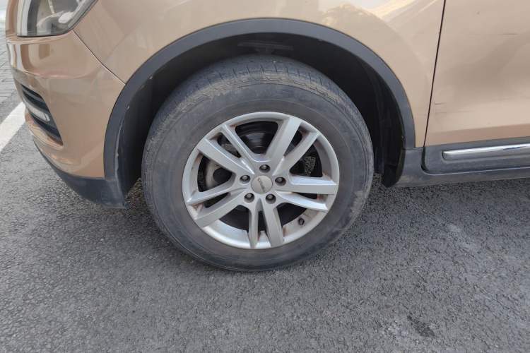 Used Yema T70 2016 1.8T CVT Elegant Model Exterior 7