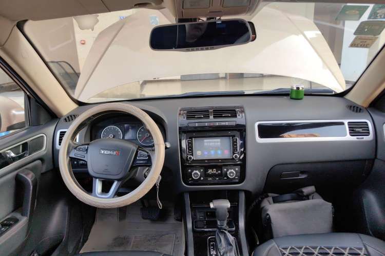 Used Yema T70 2016 1.8T CVT Elegant Model Interior 2