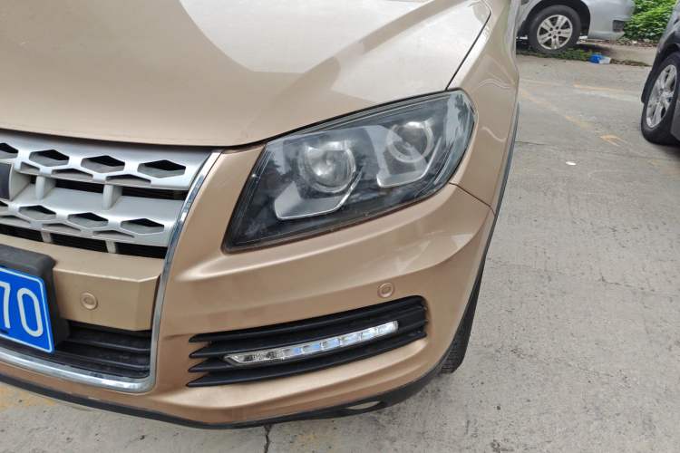 Used Yema T70 2016 Upgraded Model 1.5T Manual Luxury Version Left Front Headlight