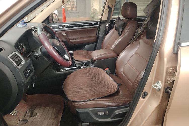 Used Yema T70 2016 Upgraded Model 1.5T Manual Luxury Version Left Front Seat