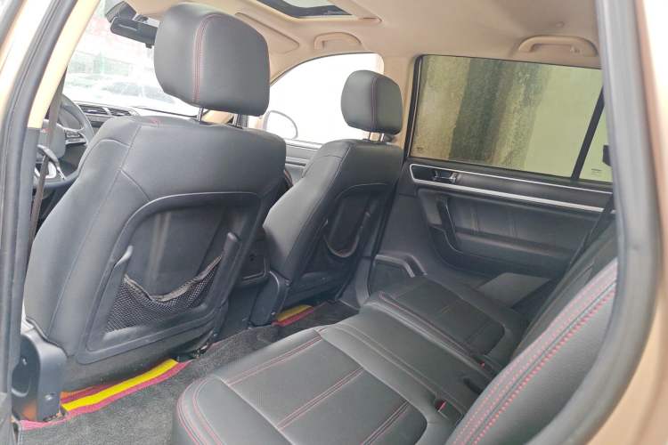 Used Yema T70 2016 Upgraded Model 1.5T Manual Luxury Version Left Rear Seat