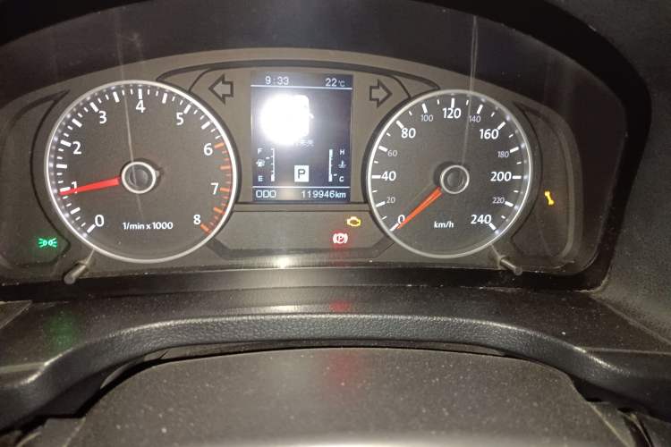 Used Yema T70 2016 Upgraded Model 1.8T CVT Flagship Edition Odometer Close Up
