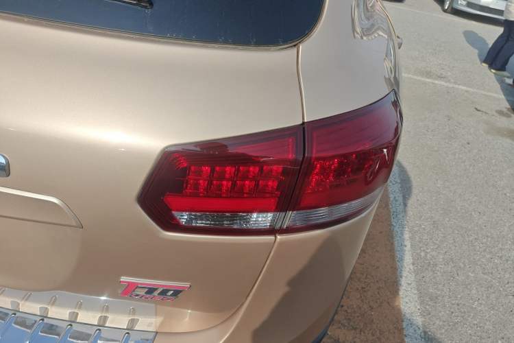 Used Yema T70 2016 Upgraded Model 1.8T CVT Flagship Edition Right Rear Taillight