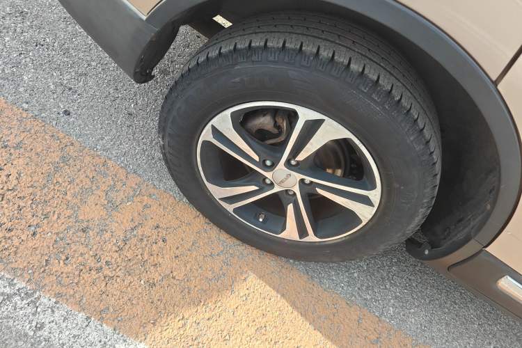 Used Yema T70 2016 Upgraded Model 1.8T CVT Flagship Edition Right Rear Wheel Hub