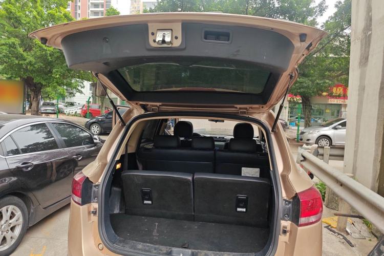 Used Yema T70 2016 Upgraded Model 1.5T Manual Luxury Version Trunk