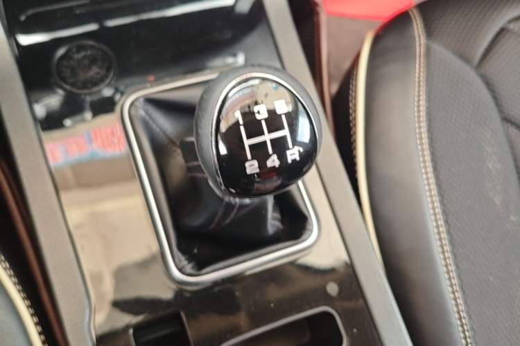 Used Yema T70 2017 1.8L Manual Comfort Model Gear Lever
