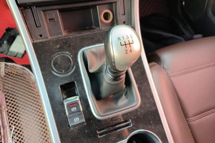 Used Yema T70 2017 T70S Sport Edition 1.5T Manual Leading Model Gear Lever