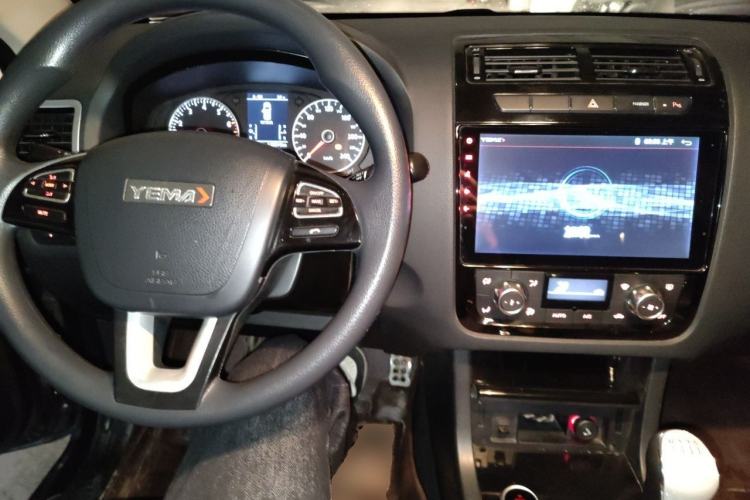 Used Yema T70 2017 T70S Sport Edition 1.5T Manual Luxury Model Center Console