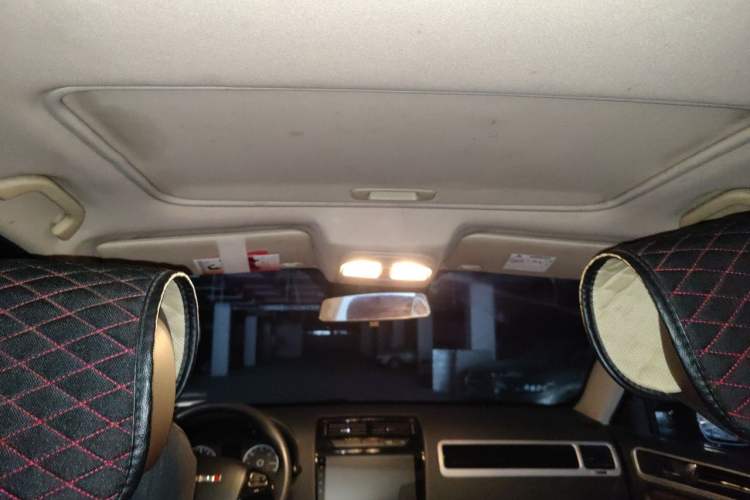 Used Yema T70 2017 T70S Sport Edition 1.5T Manual Luxury Model Headliner