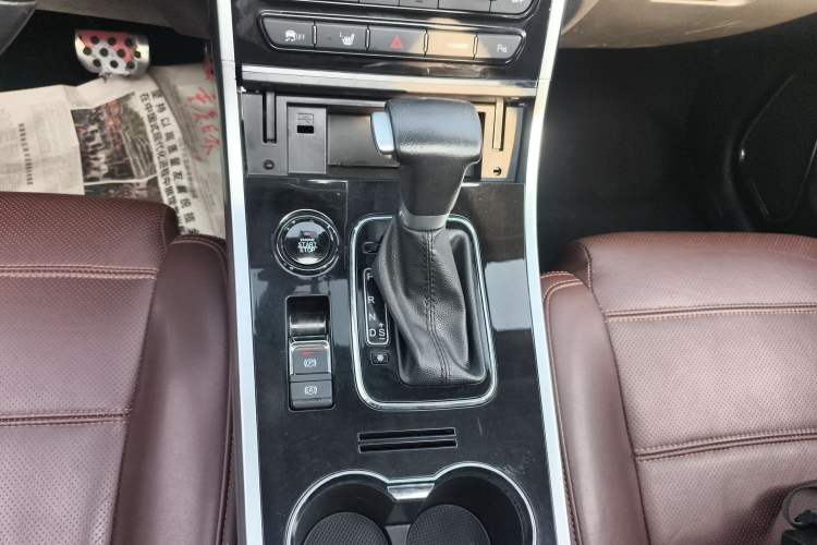 Used Yema T70 2017 T70S Sport Edition 1.8T CVT Flagship Model Gear Lever