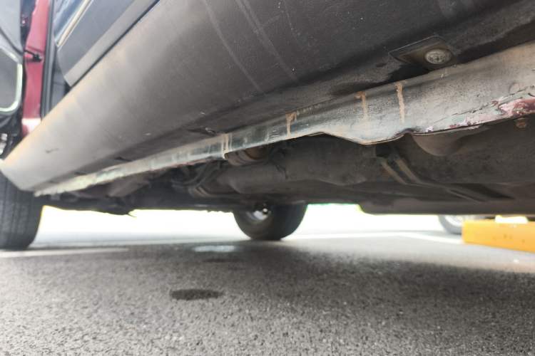 Used Yema T70 2017 T70S Sport Edition 1.8T CVT Flagship Model Left Side Sill