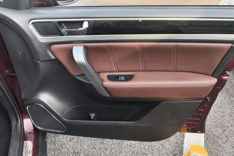 Used Yema T70 2017 T70S Sport Edition 1.8T CVT Flagship Model Right Front Door Interior