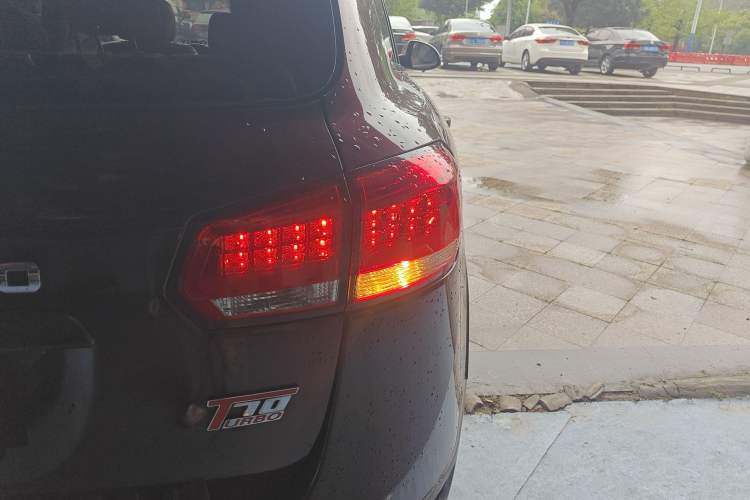 Used Yema T70 2017 T70S Sport Edition 1.8T CVT Flagship Model Right Rear Taillight