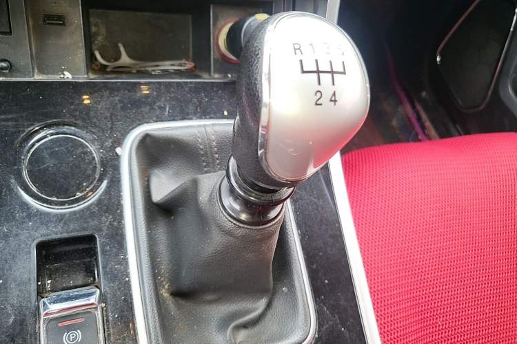 Used Yema T70 2017 T70S Sport Edition 1.5T Manual Leading Model Gear Lever