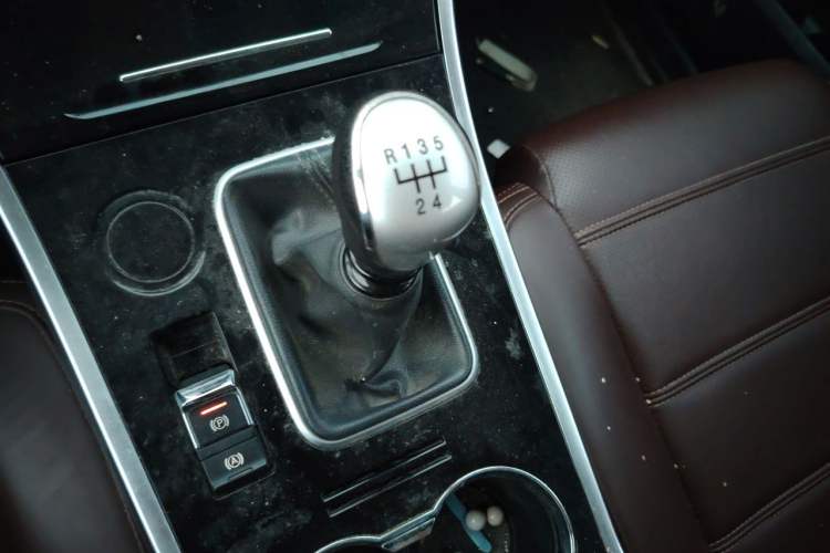 Used Yema T70 2017 T70S Sport Edition 1.5T Manual Leading Model Gear Lever