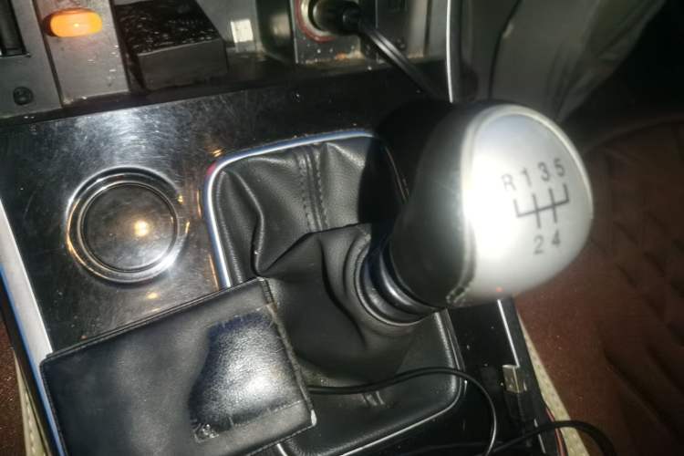 Used Yema T70 2017 T70S Sport Edition 1.5T Manual Leading Model Gear Lever