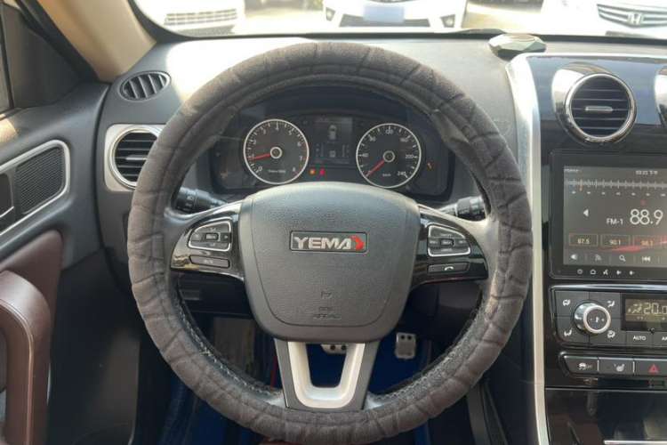 Used Yema T70 2017 T70S Sport Edition 1.8T CVT Flagship Model Interior 2