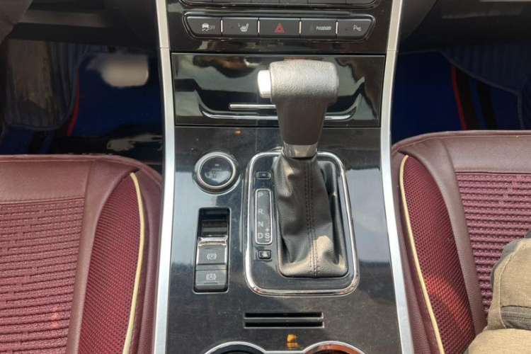 Used Yema T70 2017 T70S Sport Edition 1.8T CVT Flagship Model Interior 4