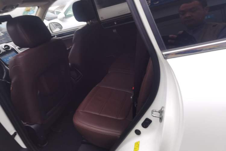 Used Yema T70 2017 T70S Sport Edition 1.8T CVT Flagship Model Left Rear Seat