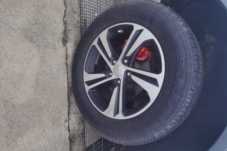Used Yema T70 2017 T70S Sport Edition 1.8T CVT Flagship Model Right Rear Wheel Hub