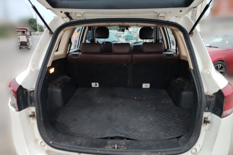 Used Yema T70 2017 T70S Sport Edition 1.5T Manual Leading Model Trunk