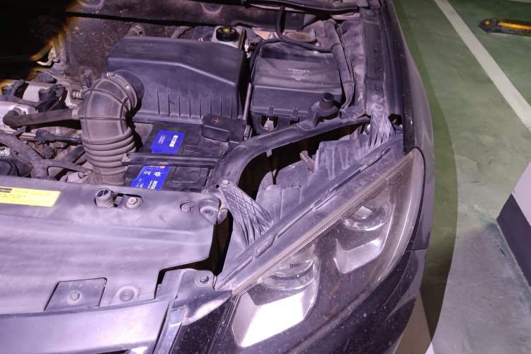 Used Yema T70 2018 T70S 1.8L Manual Value-Added Sunroof Edition Engine Bay Left