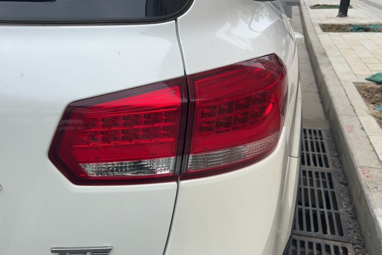Used Yema T70 2018 T70S 1.8L Manual Value-Added Sunroof Edition Right Rear Taillight