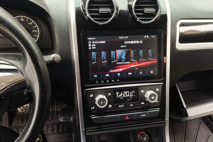 Used Yema T70 2019 T70S Sport Edition 1.5T Manual Leading Model Audio And AC Panel