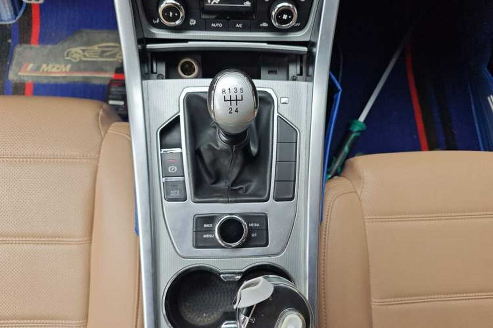 Used Yema T80 2017 1.5T Manual Xuan Dong Edition Gear Lever