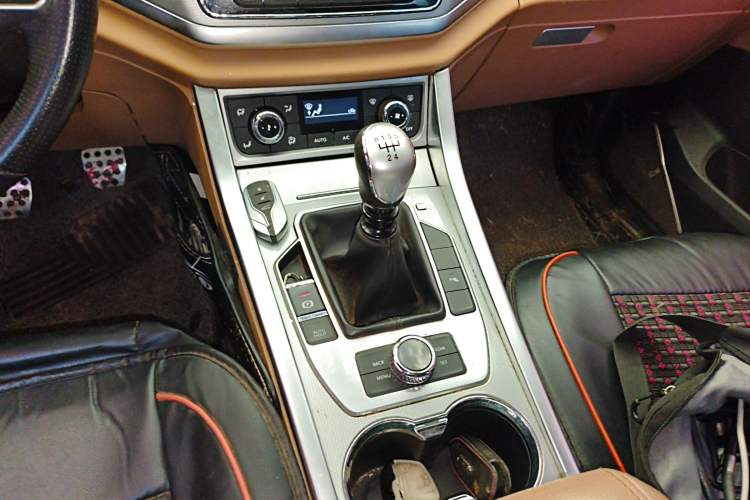 Used Yema T80 2017 1.5T Manual Cool Edition Gear Lever