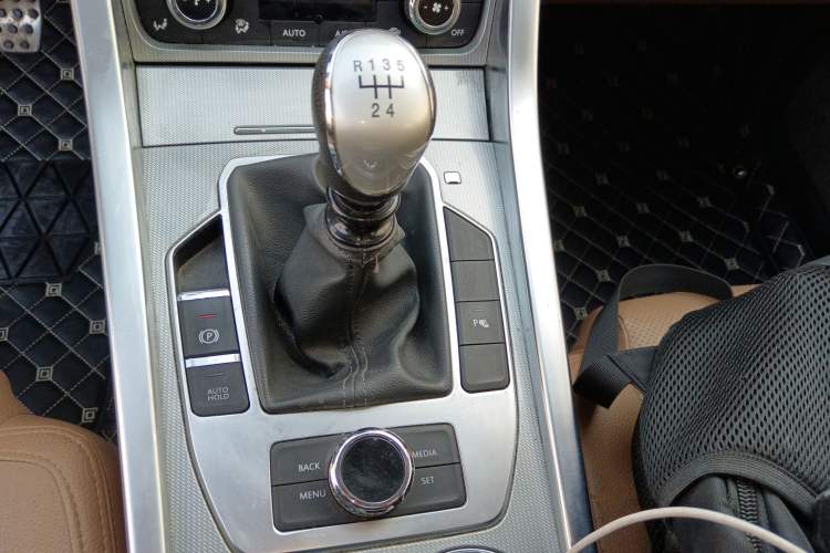 Used Yema T80 2017 1.5T Manual Xuan Dong Edition Gear Lever