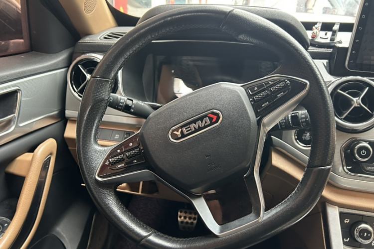 Used Yema T80 2017 1.5T Manual Cool Edition Interior 1
