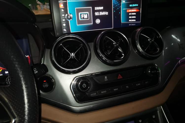 Used Yema T80 2017 1.5T Manual Cool Edition Audio And AC Panel
