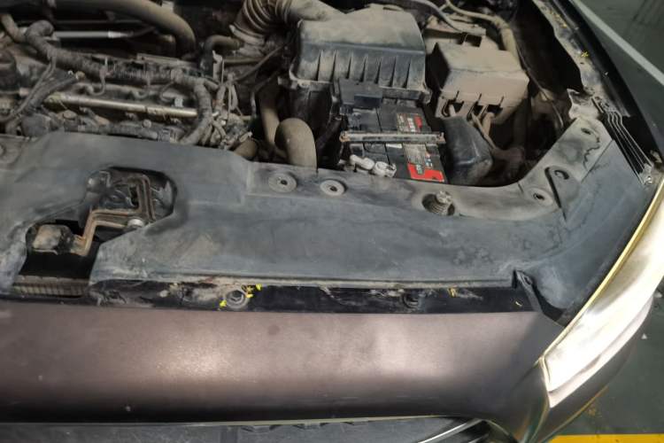 Used Yema T80 2017 1.5T Manual Cool Edition Engine Bay Left