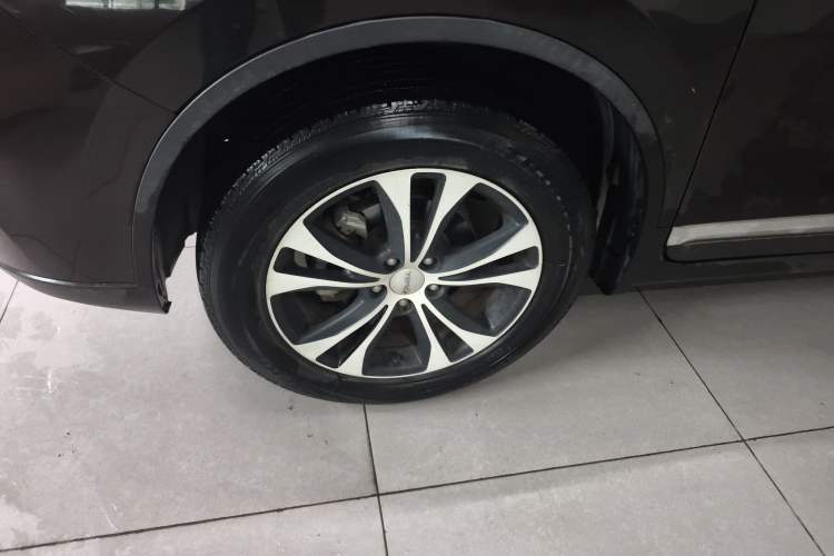 Used Yema T80 2017 1.5T Manual Cool Edition Exterior 7