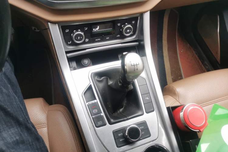 Used Yema T80 2017 1.5T Manual Cool Edition Gear Lever